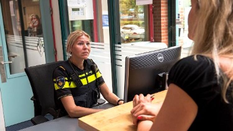 Utrecht - Twee politiebureaus open op zaterdag in de zomer